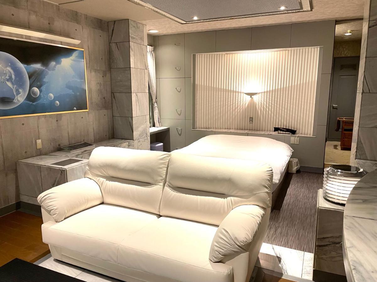 Hotel Ai - Coupls Hotel (Adults Only) Azumino Bagian luar foto
